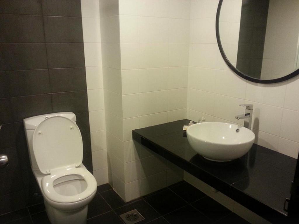 Regent Hotel Bintulu Esterno foto