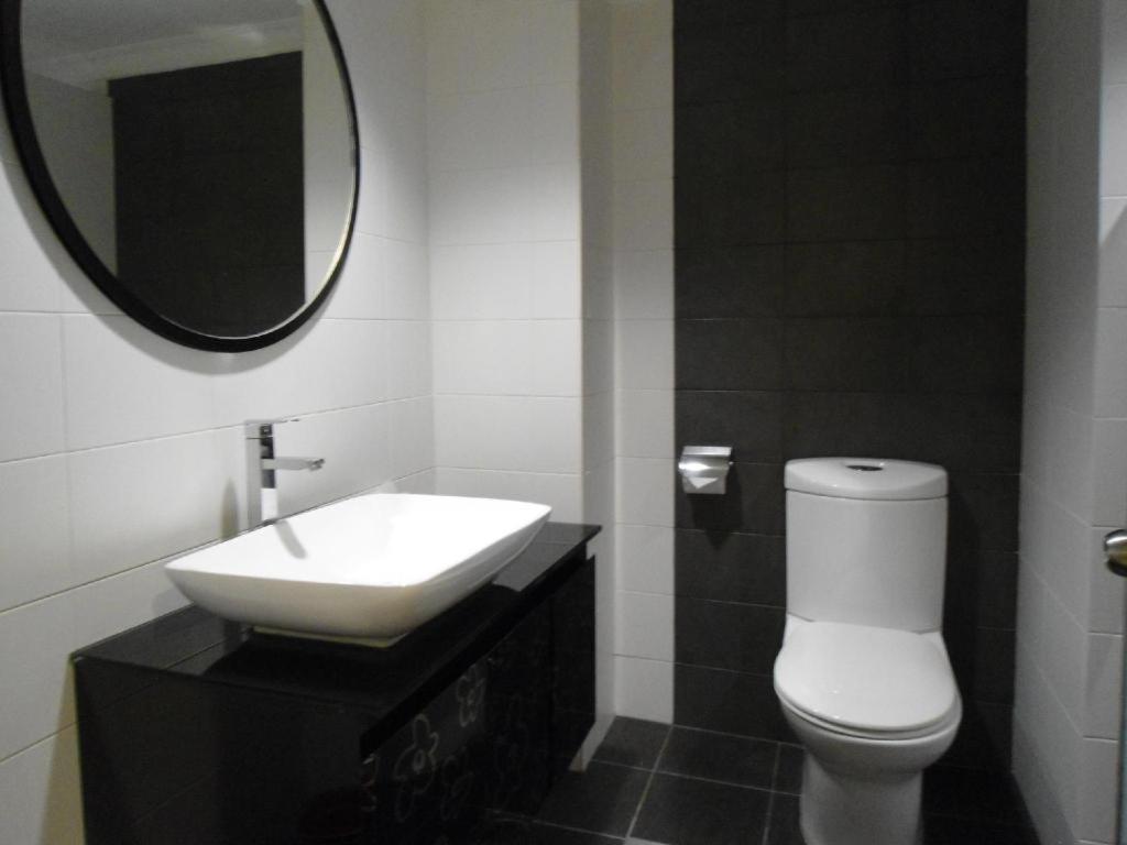 Regent Hotel Bintulu Esterno foto