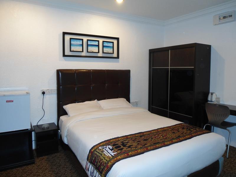 Regent Hotel Bintulu Esterno foto